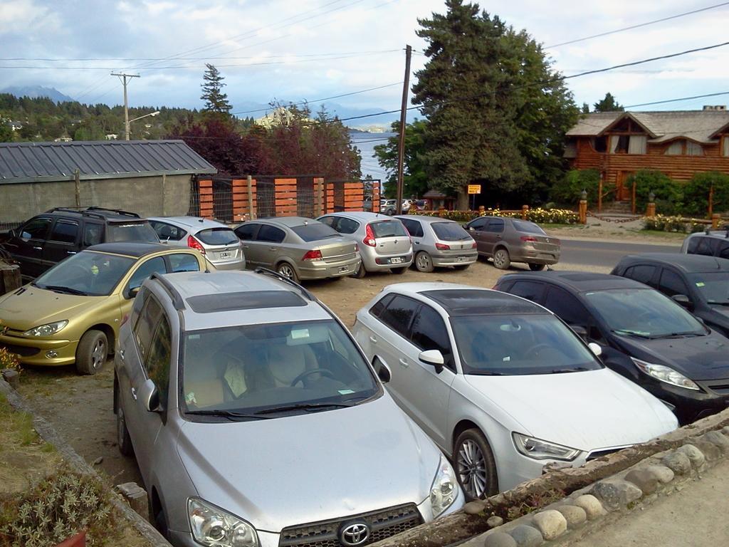 Hosteria Nuevo Pinar San Carlos de Bariloche Bagian luar foto