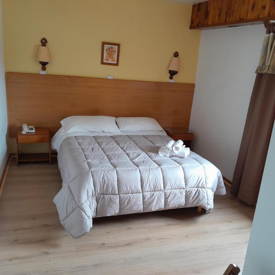 Hosteria Nuevo Pinar San Carlos de Bariloche Bagian luar foto
