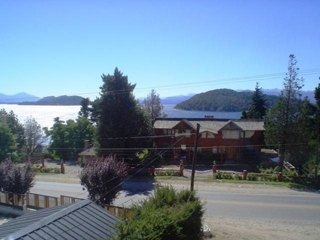 Hosteria Nuevo Pinar San Carlos de Bariloche Bagian luar foto