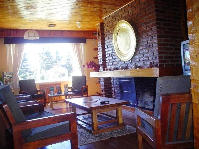 Hosteria Nuevo Pinar San Carlos de Bariloche Bagian luar foto