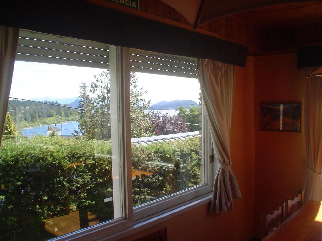 Hosteria Nuevo Pinar San Carlos de Bariloche Bagian luar foto