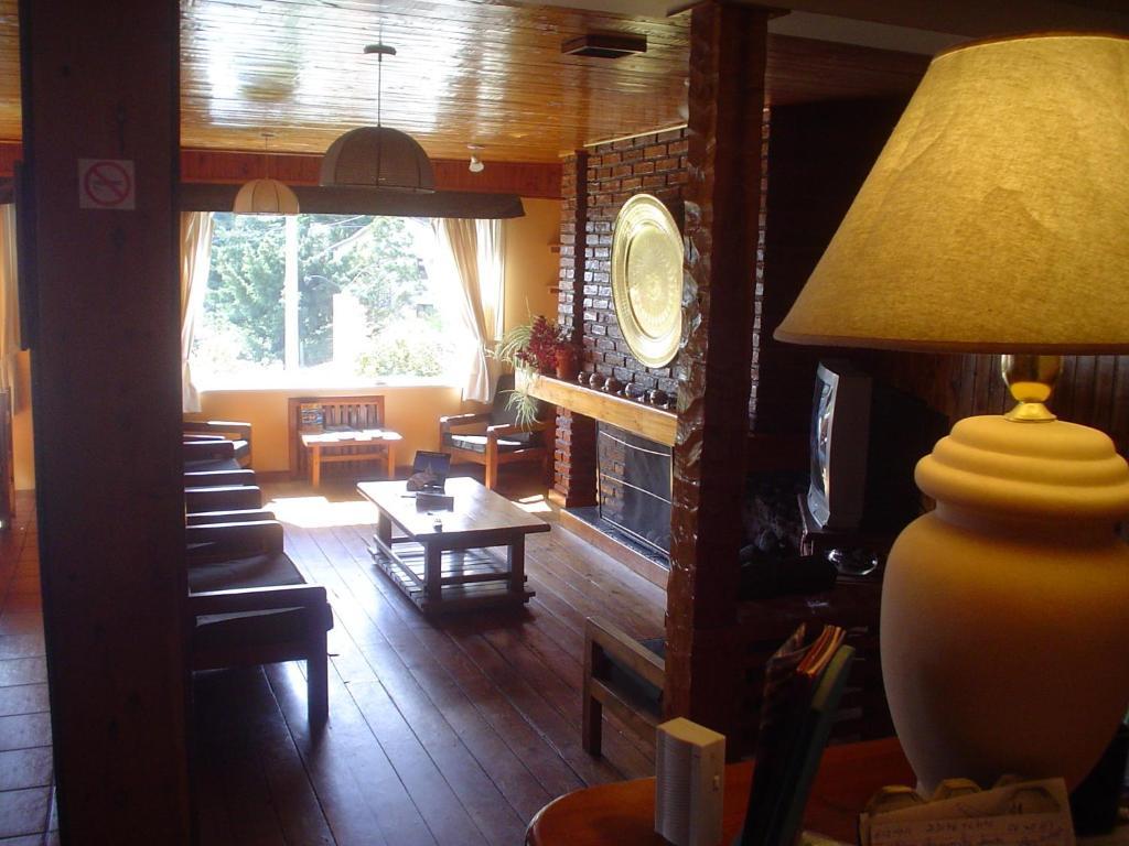 Hosteria Nuevo Pinar San Carlos de Bariloche Bagian luar foto